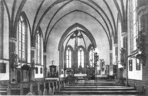 1921. Binnenkant kerk Melderslo