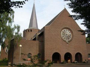 2007. Kerk Melderslo vanaf kerkplein